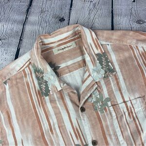 Tommy Bahama Camp Shirt Men’s XL Pink Floral 100%‎ Silk Short Sleeve Button
